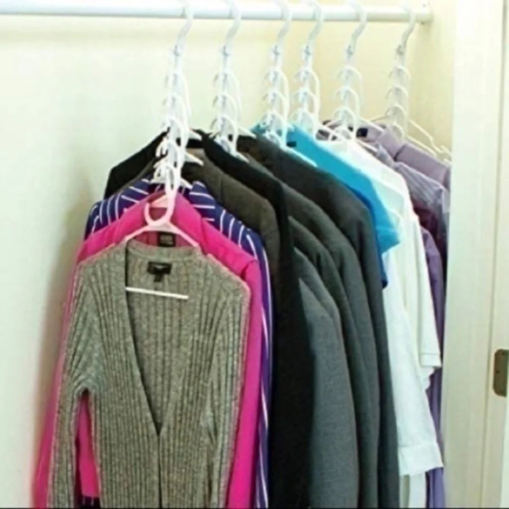 5 Wonder Hangers space saving closet organizer
